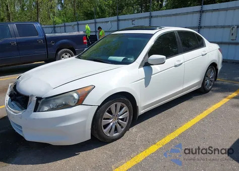 2011 Honda Accord 2.4 Ex-L из США, поврежденный, VIN 1HGCP2F8XBA803592